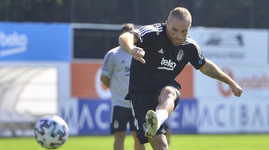 Beşiktaş'a Gökhan Töre'den güzel haber