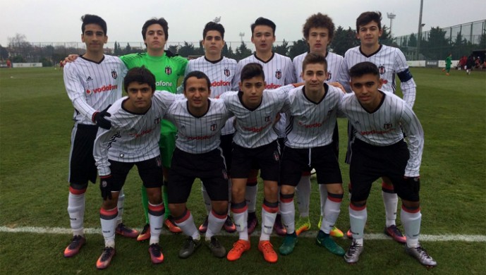 Beşiktaş U-15, G.Saray ile berabere kaldı