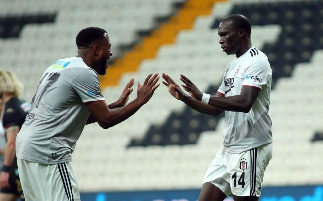 Larin ve Aboubakar, 25 yıl öncesini hatırlattı!