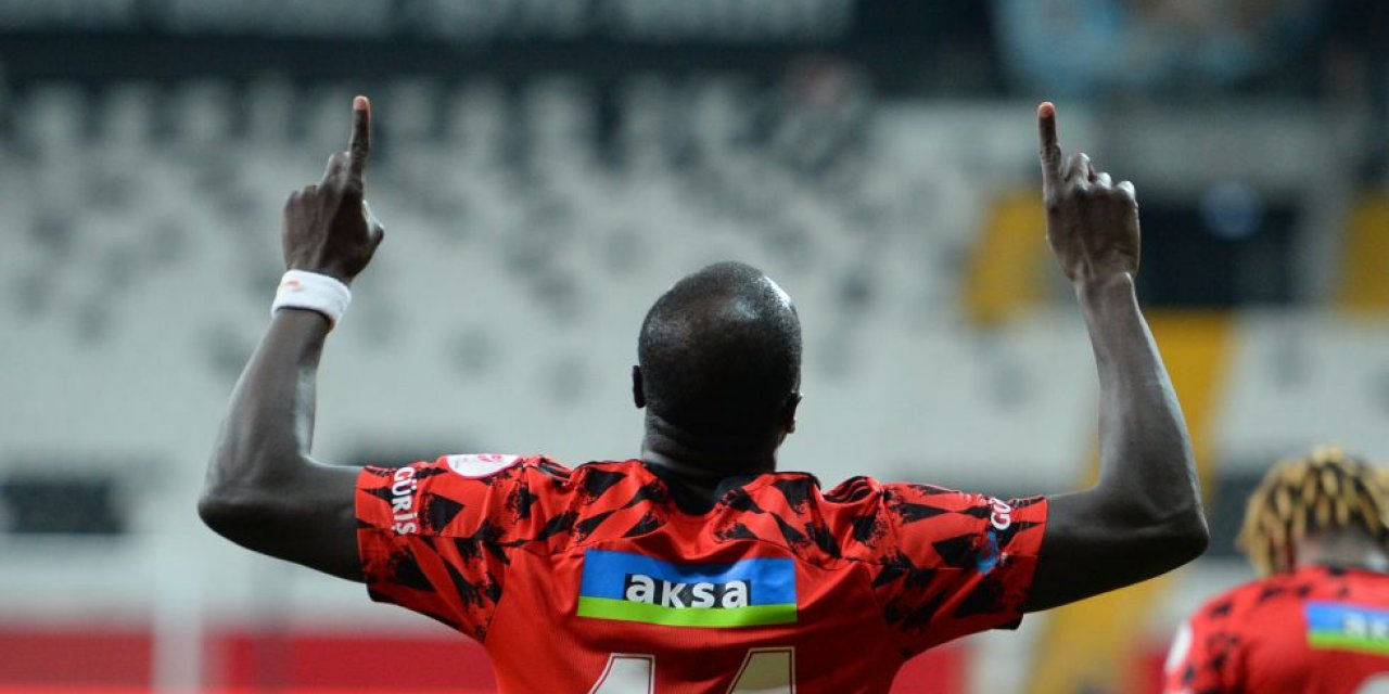 Gollere devam eden Aboubakar'ın derbi öncesi sağlık durumu nasıl?