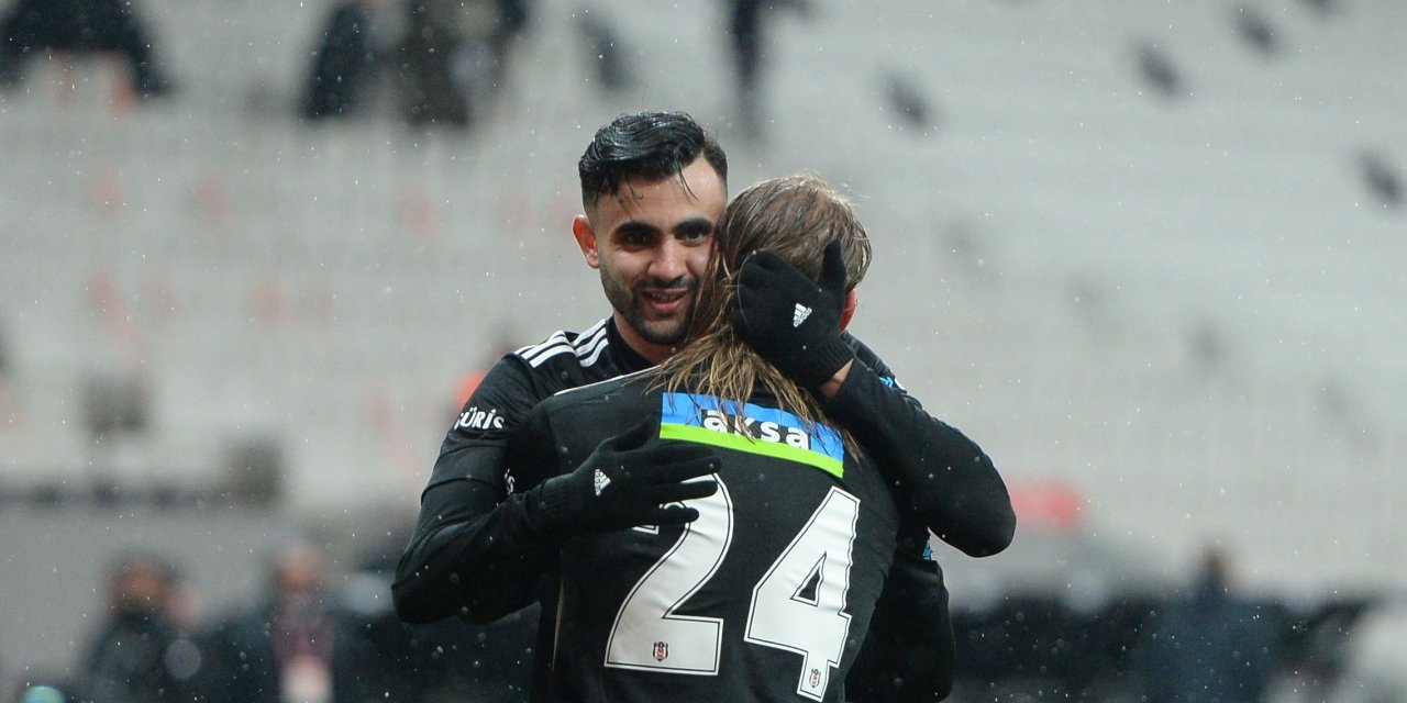 Ghezzal, Leicester'ın yeni sezon planlamasında yer alıyor!