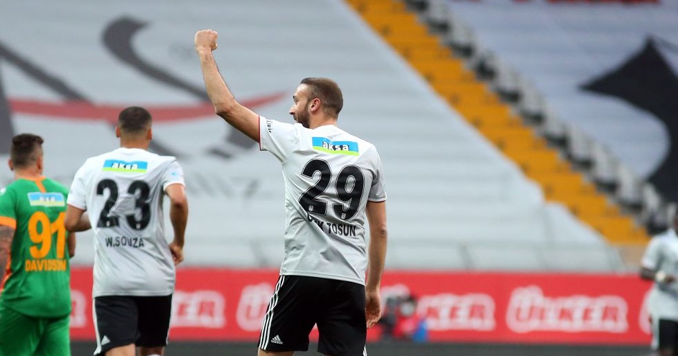 Cenk Tosun'dan Beşiktaş açıklaması: "Dönme gibi bir niyetim yok"