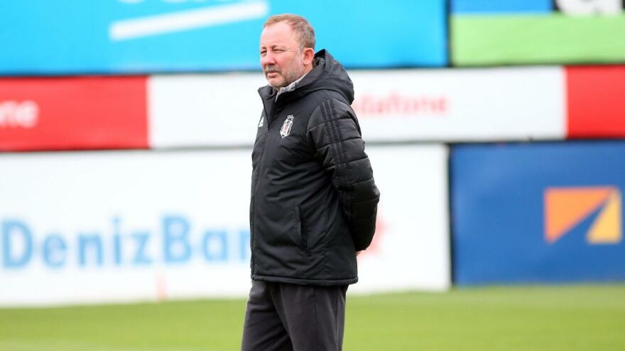 Sergen Yalçın'dan derbi sonrası mesaj: "Geçmişi bırakalım, gelecek Beşiktaş'ın"