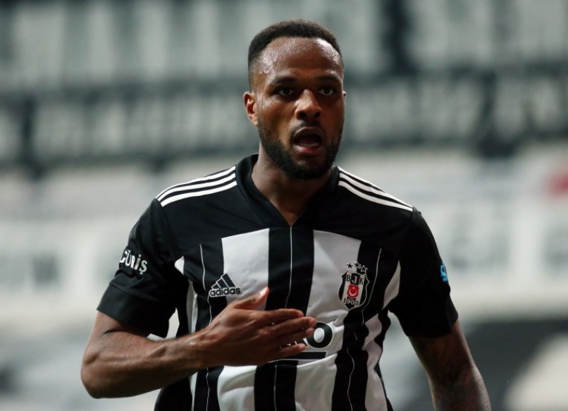 Cyle Larin kaldığı yerden devam!