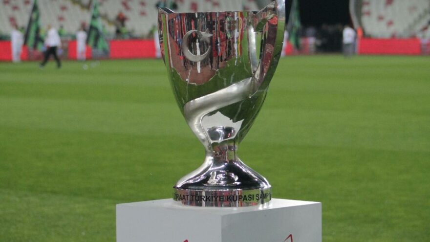Türkiye Kupası finali öncesi ortalık karıştı! Antalyaspor ve Sivasspor’dan sert açıklamalar