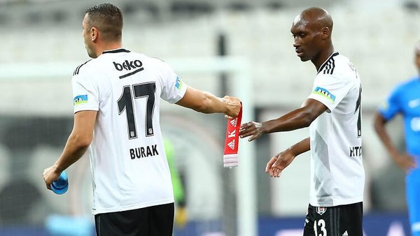 Burak Yılmaz'dan Atiba'ya: "Sezon boyunca şampiyonluğunuz için dua ettim"