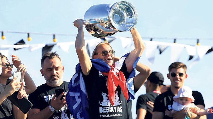 Beşiktaş'tan Vida'ya flaş teklif!