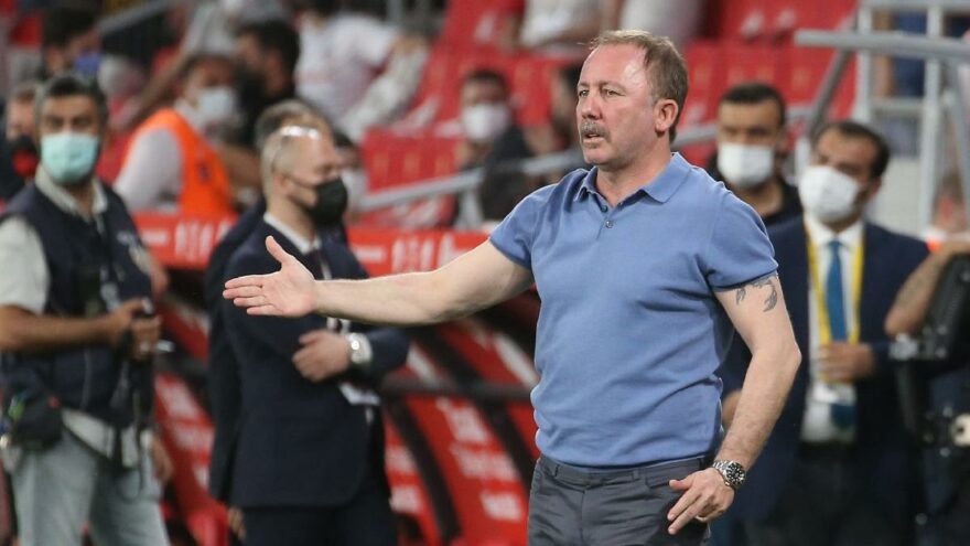 Beşiktaş'ta Sergen Yalçın'ın istekleri ortaya çıktı! İmza sonrası 5 transfer...