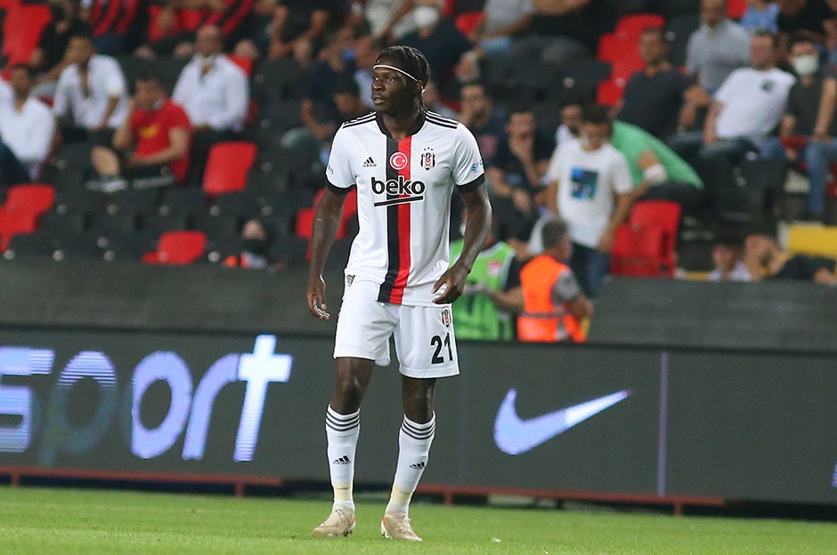 Flaş Fabrice N'Sakala iddiası! Tesislere giremiyor