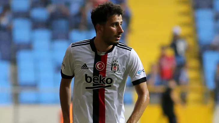 Oğuzhan Özyakup, Beşiktaş'ta 3'üncü dalyasını yaptı