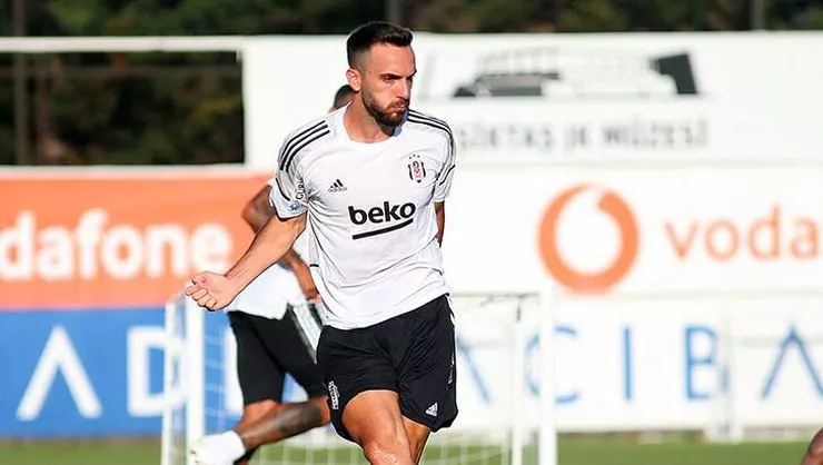 Kenan Karaman, Başakşehir’e yetişiyor