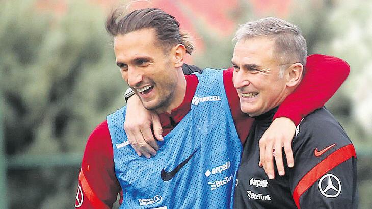 Stefan Kuntz'tan milli yıldızlarla özel görüşme
