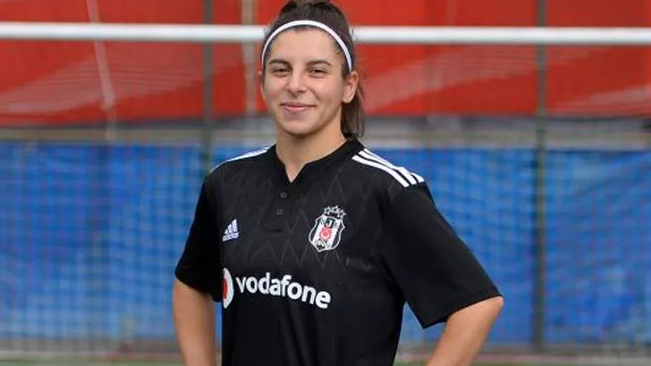 Beşiktaş Vodafone, Zeynep Kerimoğlu'nu transfer etti