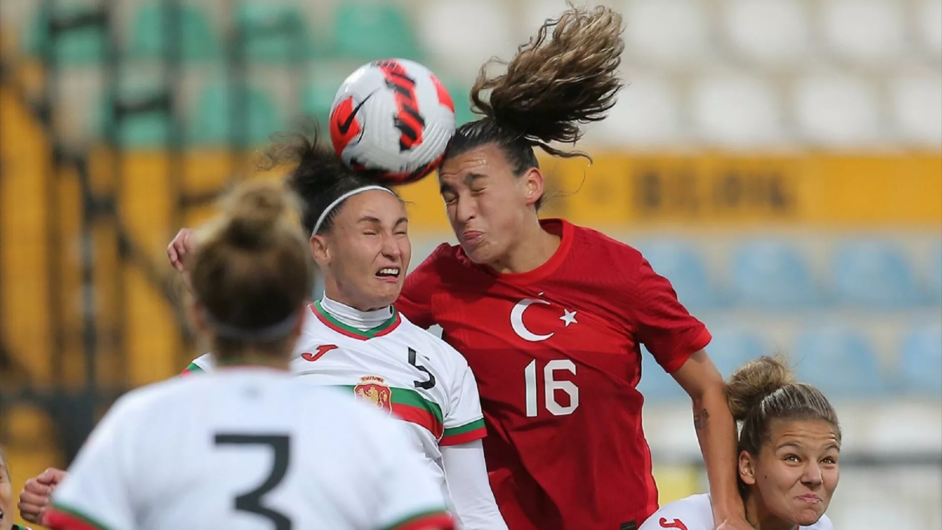 Türkiye A Milli Kadın Futbol Takımı, Bulgaristan'ı tek golle geçti