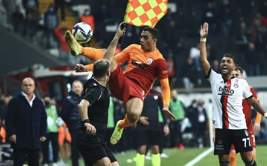 "Bizim hakemler, durduk yere kaşınıyor"