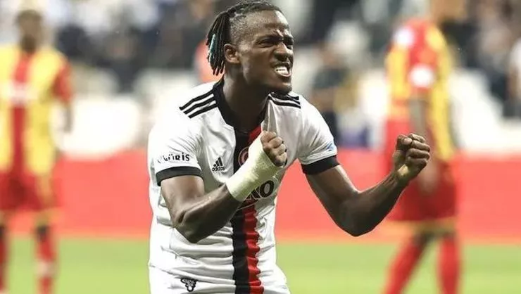 Batshuayi Chelsea’ye emanet!