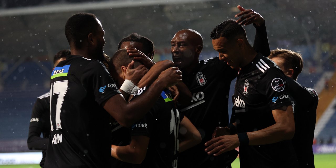 N'Koudou sedyeyle çıktı