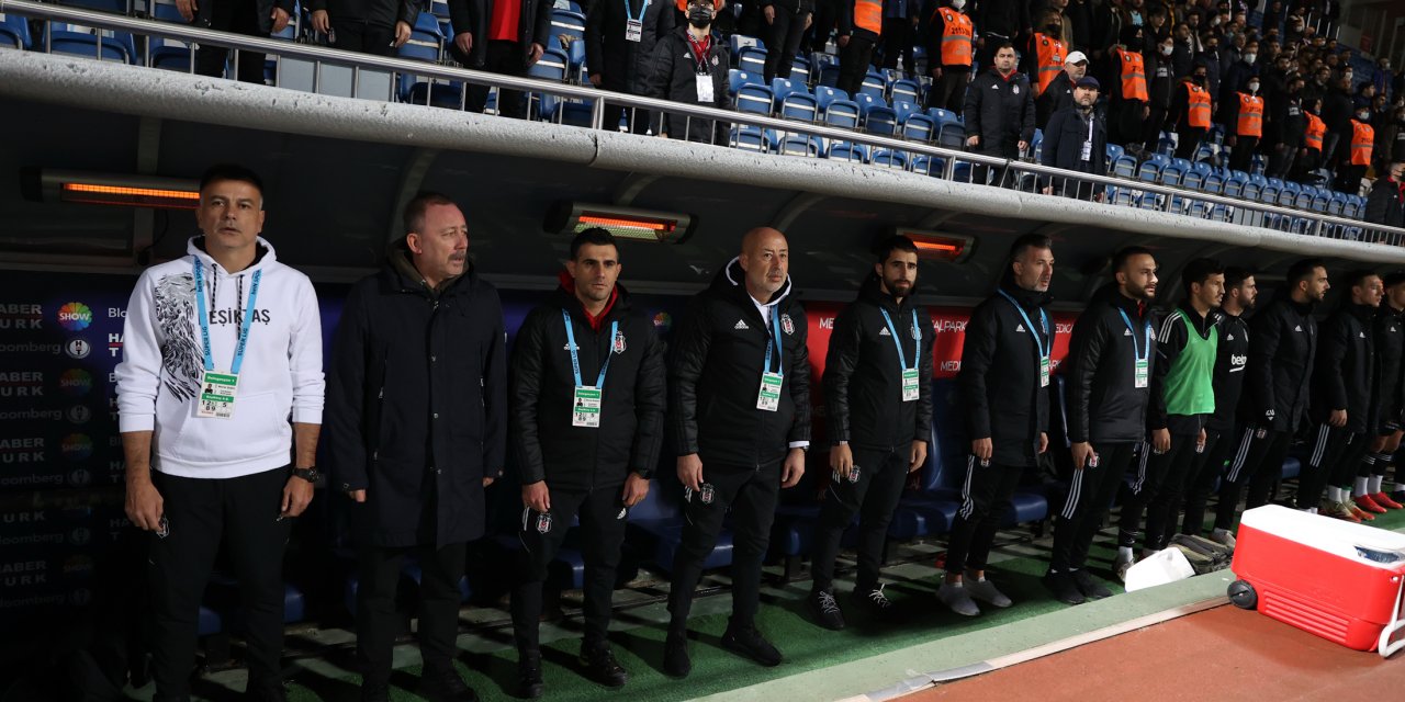 "Orası yedek kulübesi, bekçi kulübesi değil"