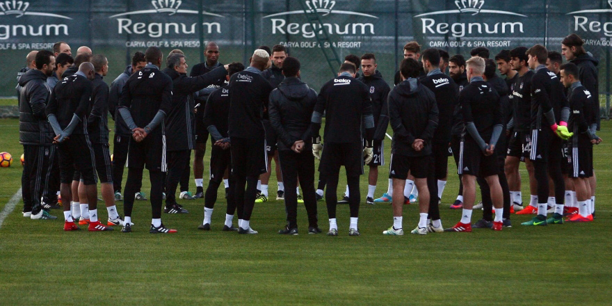 Beşiktaş'ta 4 genç kampa alındı!
