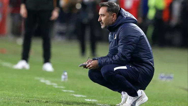 Fenerbahçe, Beşiktaş derbisinde yeni hoca ile mi çıkacak?