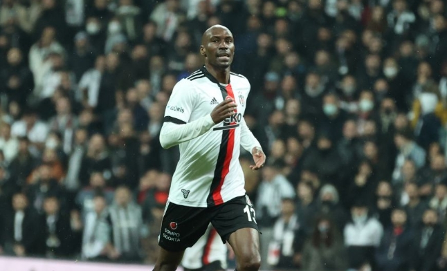 Atiba: "Bu sezon kendimiz gibi değiliz"