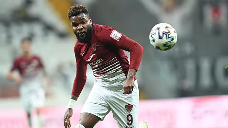 Aaron Boupendza bombası patlıyor! Menajeri açıkladı
