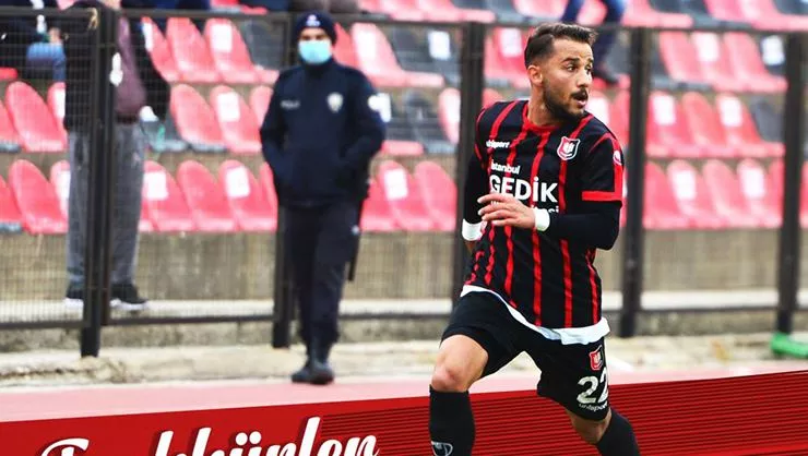 Beşiktaş, Kerem Kalafat'ın takıma geri döndüğünü açıkladı