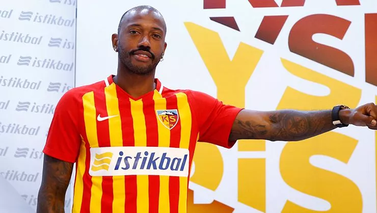 Kayserispor'dan ayrılan Manuel Fernandes, Apollon Smyrnis'e imza attı