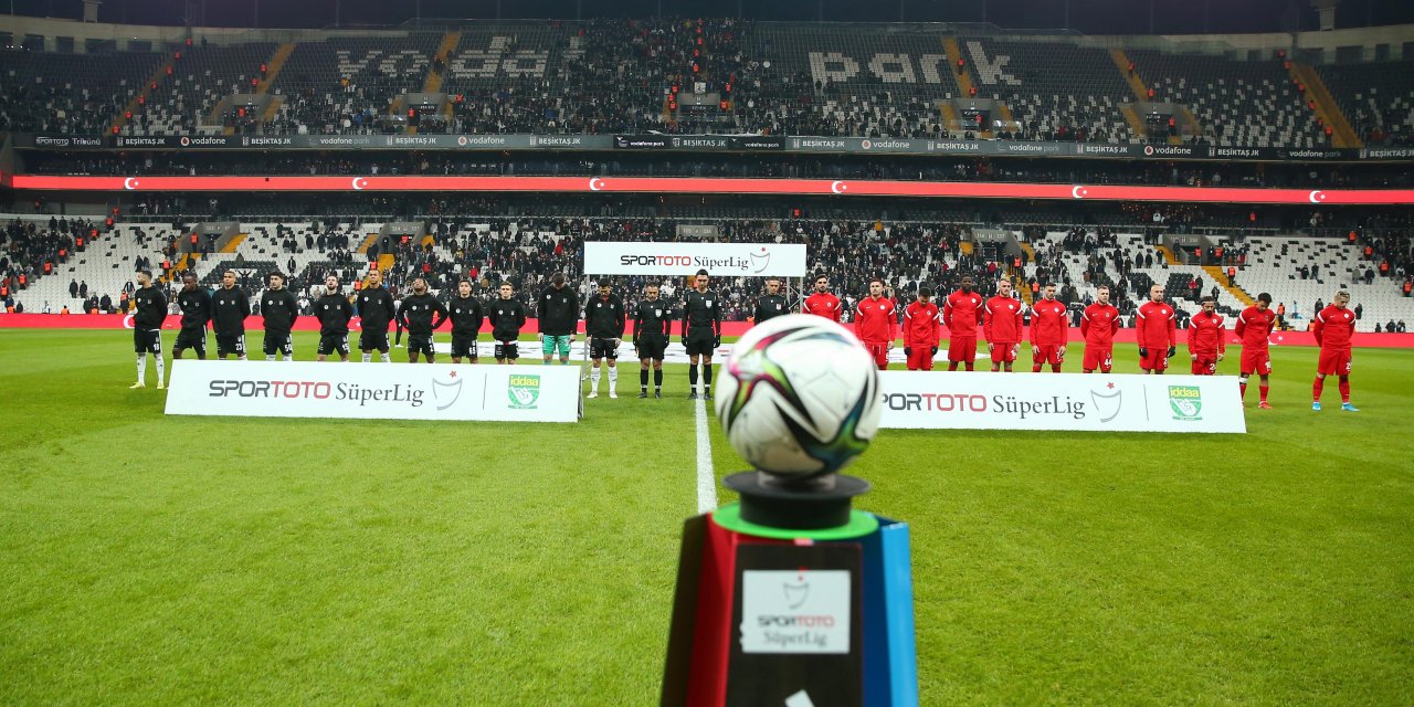 Gülengül Altınsay: "Beşiktaş maçlarında VAR'da ve sahadaki hakemlerin, hakemlikle ilgisi yok"