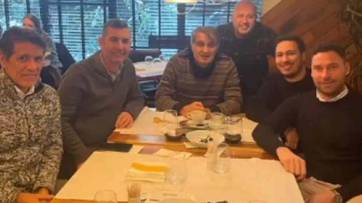 Şenol Güneş ve ekibi yemekte bir araya geldi