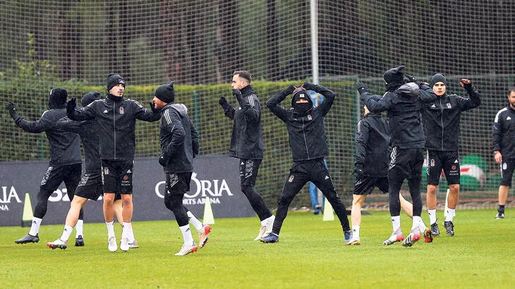 Beşiktaş'ta diziliş değişiyor!