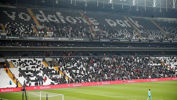 Beşiktaş'ta tribünler Göztepe maçında boş kaldı! İşte taraftar sayısı