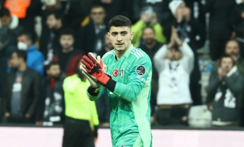 Emre ilk maçına çıktı