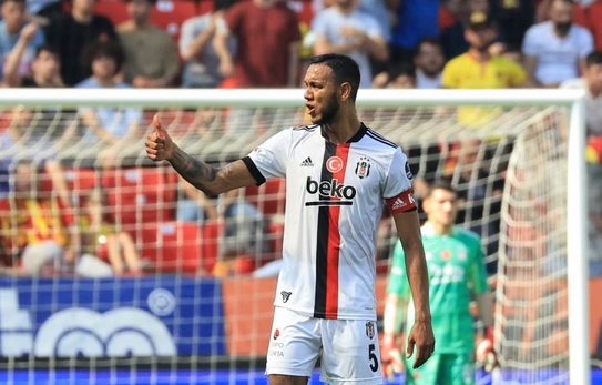 Beşiktaş'a Josef de Souza'dan kötü haber