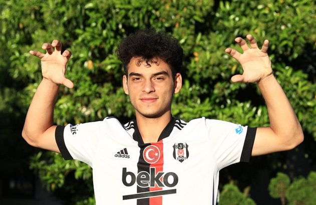 Beşiktaş'tan genç futbolcuya sözleşme