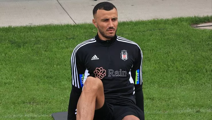 Beşiktaş'tan Romain Saiss için sakatlık açıklaması