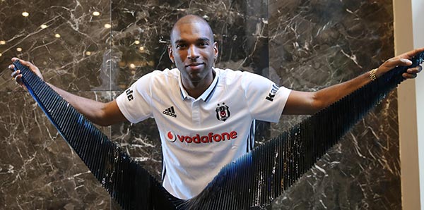 Ryan Babel ilk kez sahada!