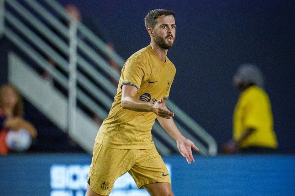 Miralem Pjanic'in Barcelona'daki geleceği belli oluyor