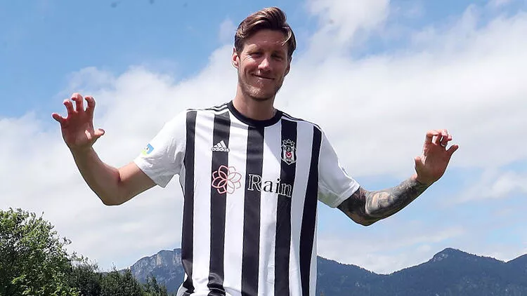 Sergen Yalçın'dan Beşiktaş'ın yeni transferi Weghorst'a övgü: "Çok iyi, karakterli oyuncu"