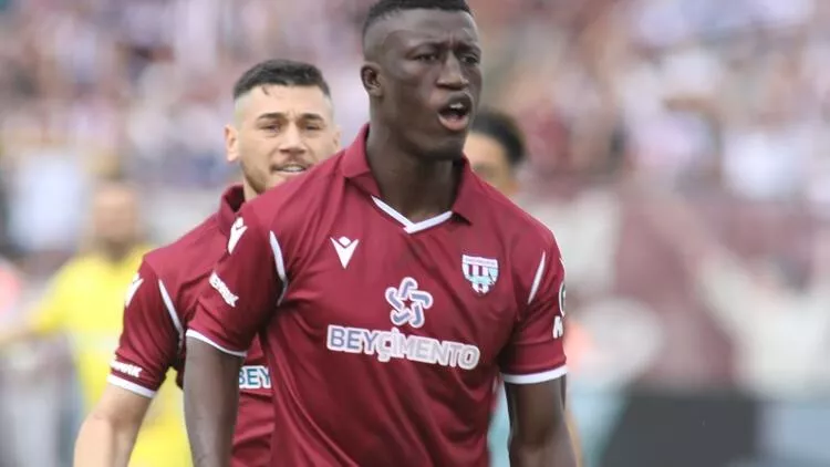 Beşiktaş'ın kapısından dönen Philippe Keny Başakşehir'e transfer oluyor!
