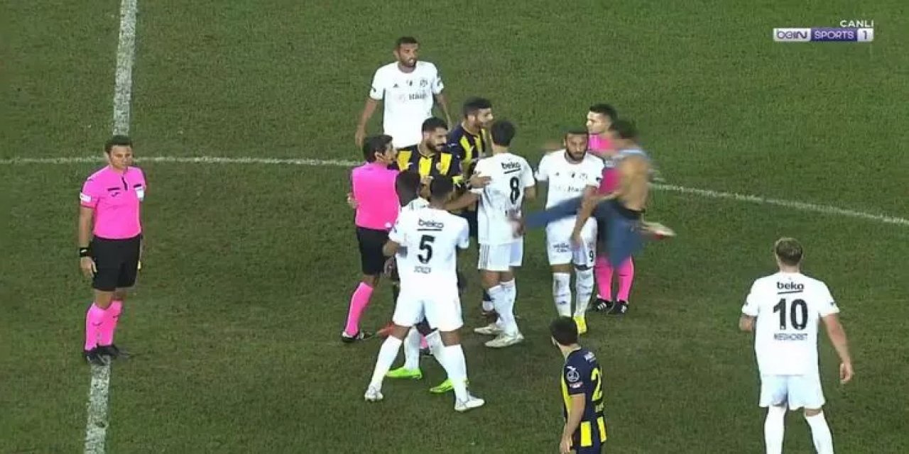 Ankaragücü taraftarından Cenk Tosun'a tekme! Maç sonu büyük olay...