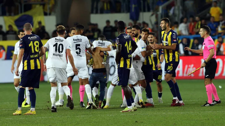 Josef de Souza, PFDK'ye sevk edildi