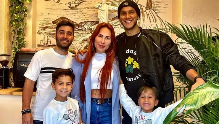 Josef de Souza'ya eşinden destek: Hayranlık duyulacak karakter