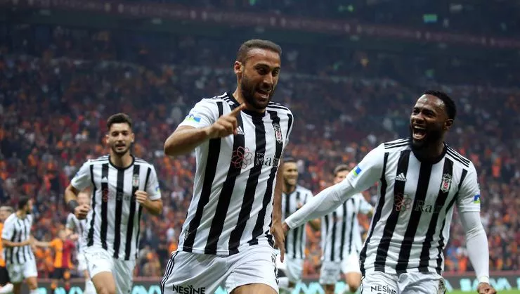 Cenk Tosun: Sahada cevap veriyorum