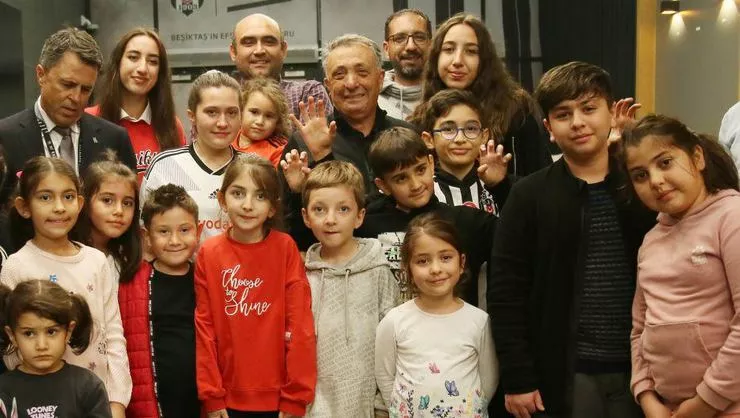 Ahmet Nur Çebi, şehit aileleriyle buluştu