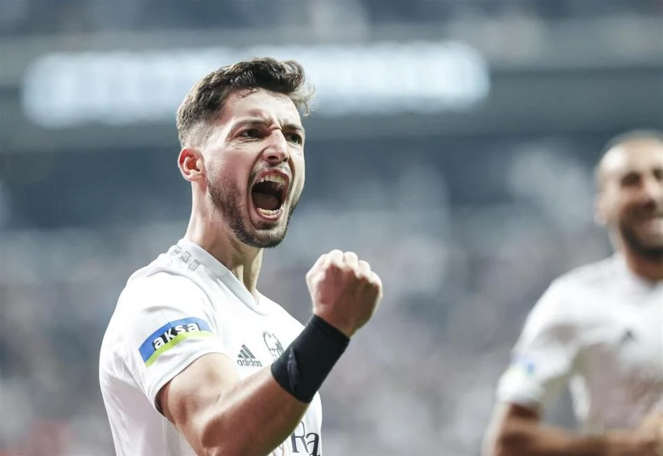 Beşiktaş'ta Tayyip Talha Sanuç fırtınası