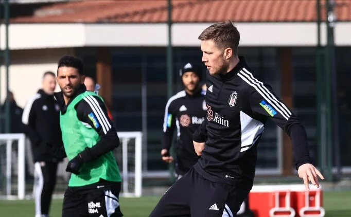 Beşiktaş'ta Wout Weghorst idmana çıktı