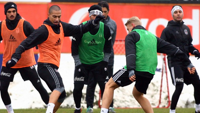Beşiktaş hazırlıklara ara vermeden başladı