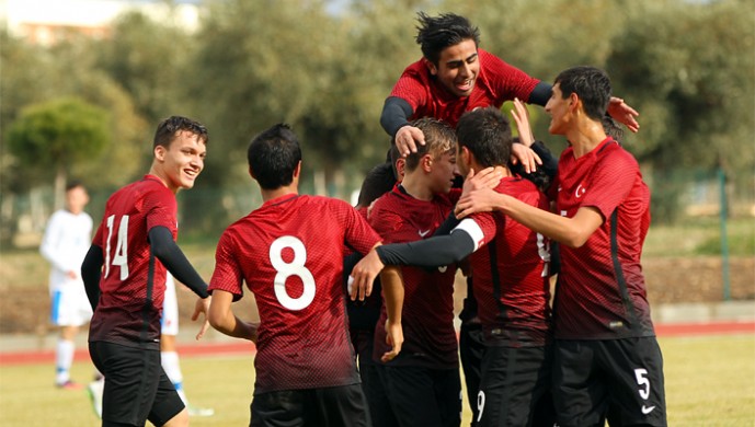 U-16 Milli Takım'ı finalde!