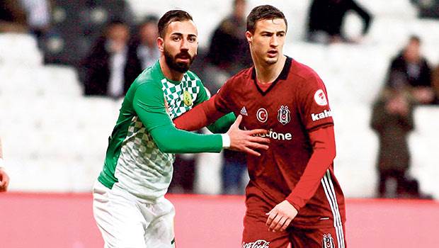 Beşiktaşlı yöneticiler, Mitroviç için neler düşünüyor?